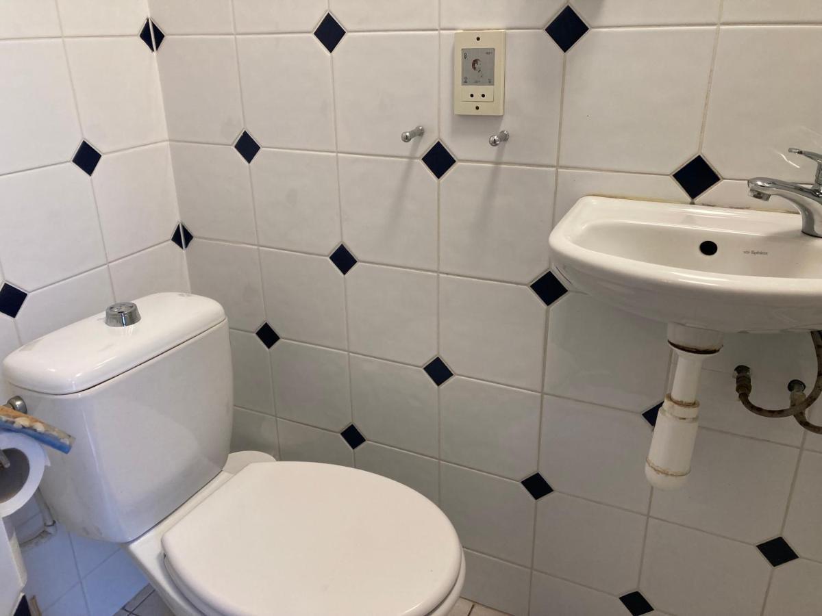 Rb Hostel ジーリクゼー エクステリア 写真