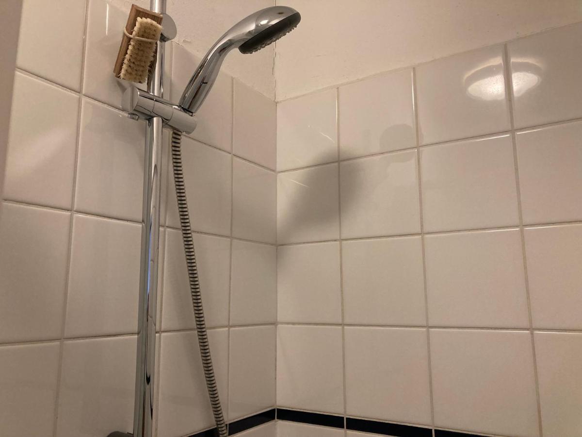 Rb Hostel ジーリクゼー エクステリア 写真