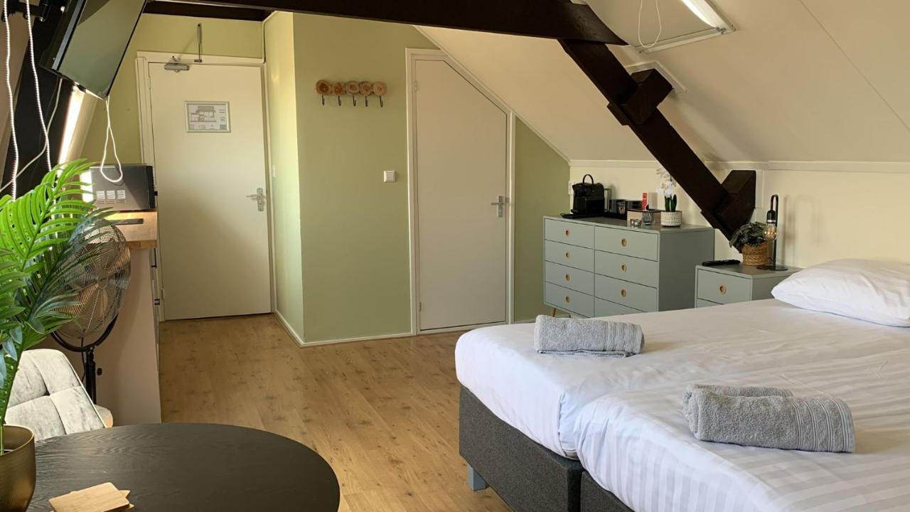 Rb Hostel ジーリクゼー エクステリア 写真